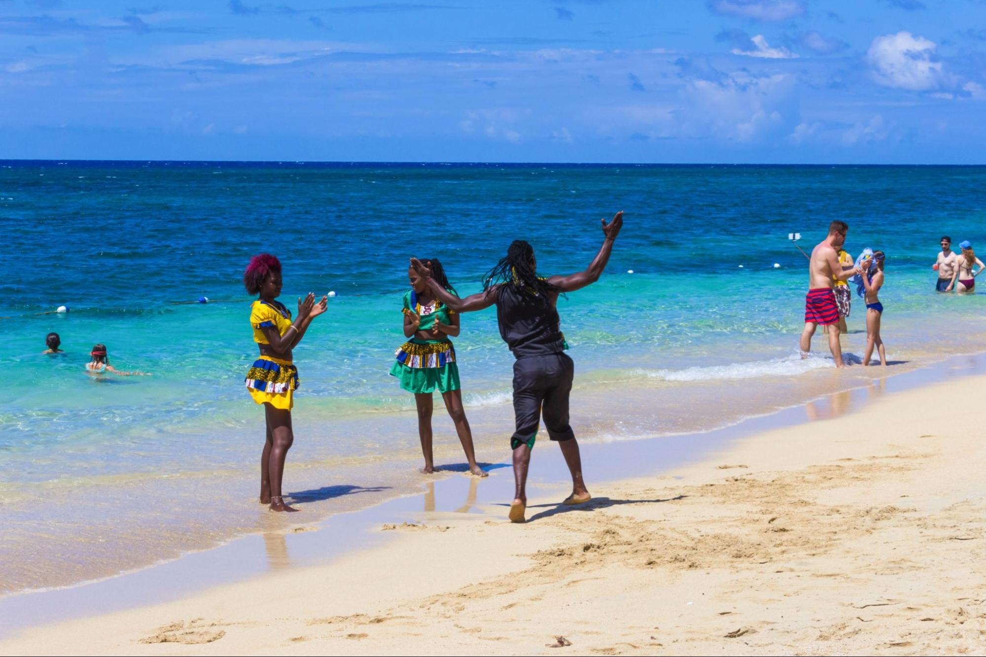 The local people performence at Bamboo Beach in Jamaica
